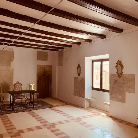 Castillo De De Luis Zueco מלון Bulbuente
