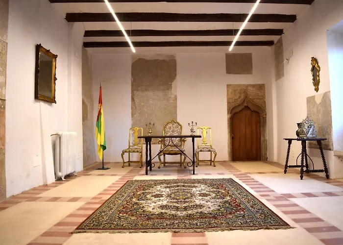 Castillo De De Luis Zueco