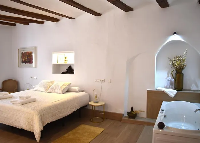 Castillo De De Luis Zueco