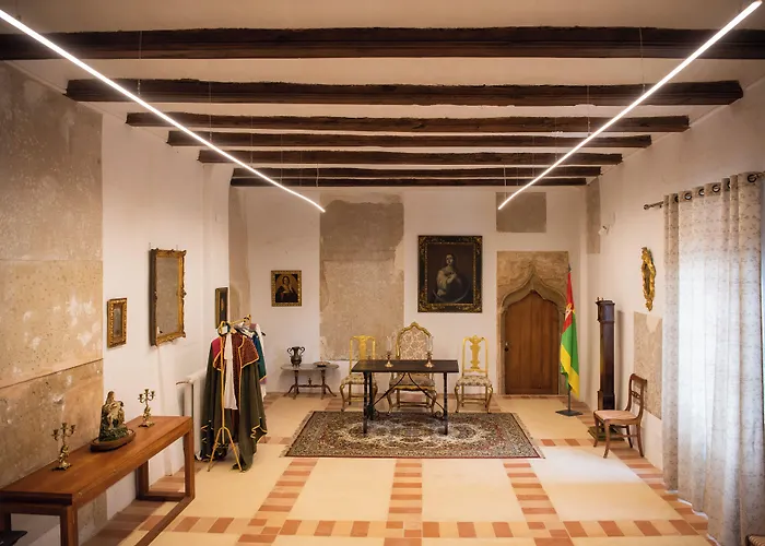 Castillo De De Luis Zueco Hotel *